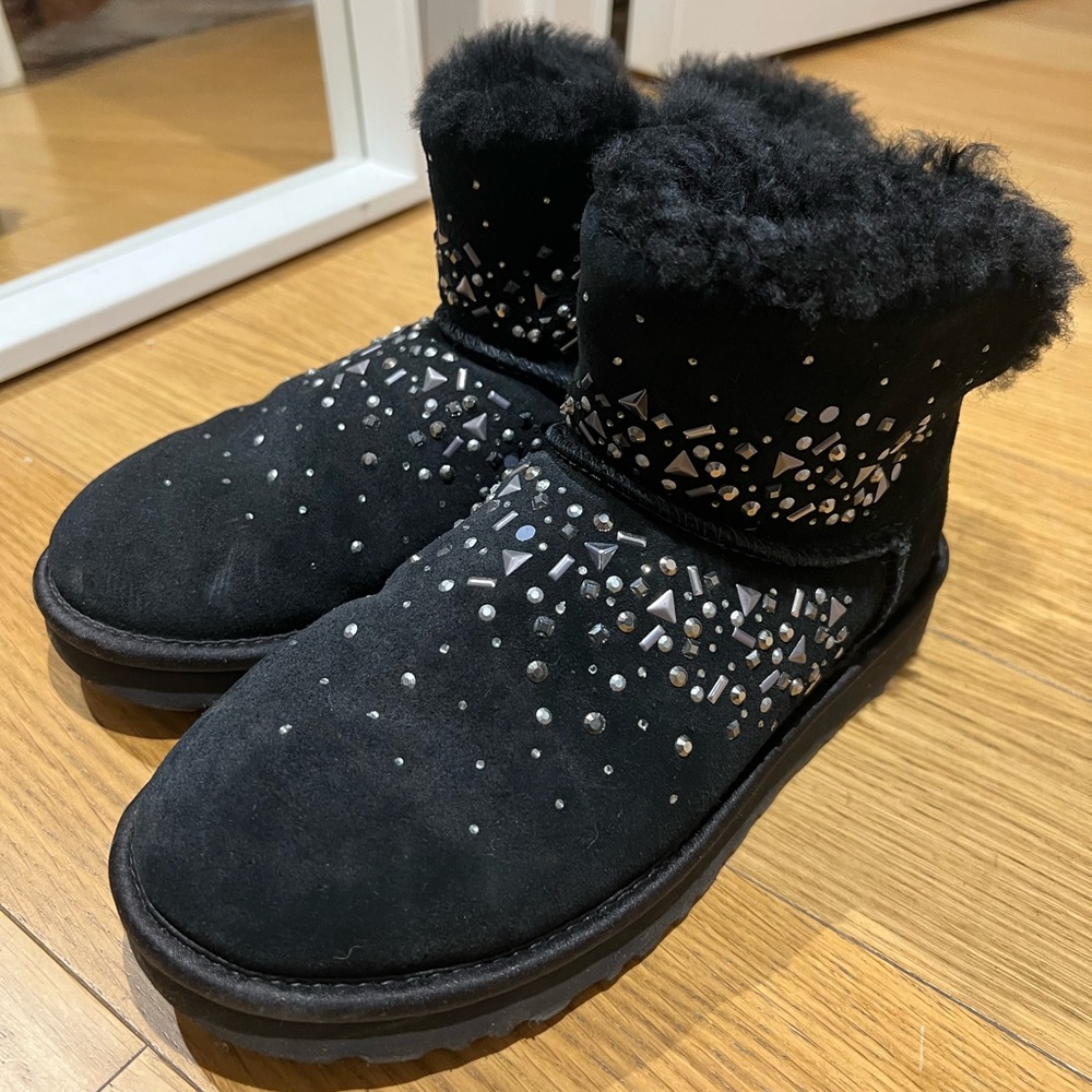 Ugg mini boots